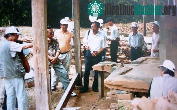 Các nhà khoa học tại thánh địa Cát Tiên