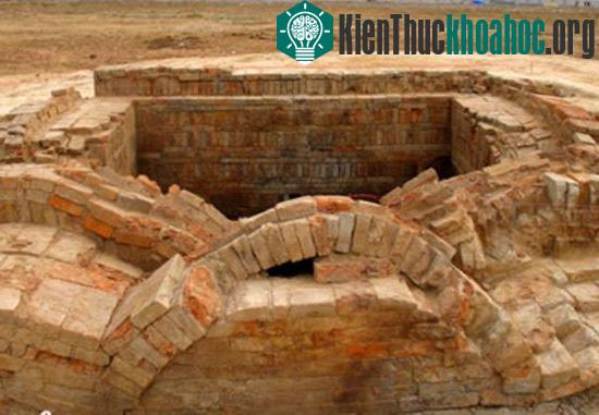 Ngôi mộ mới được tìm thấy.