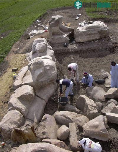 Phát hiện tượng khổng lồ của Pharaông quyền lực ảnh 0