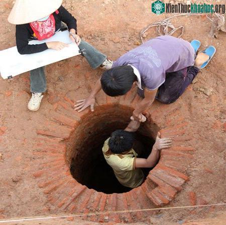 Giếng cổ ở khu đô thị Ciputra sâu trên 6 mét ảnh 0