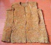 Bộ trang phục độc đáo bằng vỏ cây ảnh 0