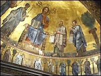 Nhà thờ St Paul là nhà thờ lớn nhất tại Rome