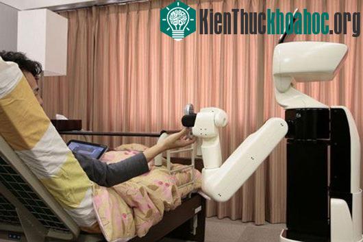 Robot hỗ trợ người khuyết tật