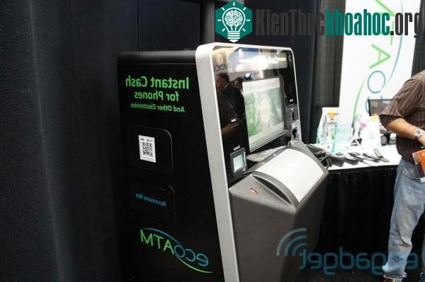 EcoATM có hình dáng giống máy rút tiền tự động, có thể thu hồi điện thoại cũ và trả bằng tiền mặt
