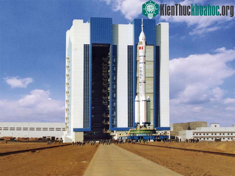 Trung Quốc phóng thành công tên lửa đẩy Trường Chinh-5 ảnh 0
