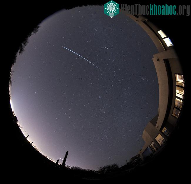 Hình ảnh mưa sao băng Geminids trong năm 2015. (Ảnh: earthsky).