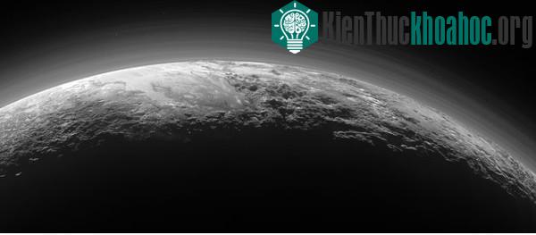 NASA tiếp tục công bố thêm nhiều ảnh mới về Sao Diêm Vương