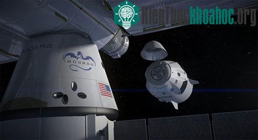 Hình ảnh mô phỏng tàu Dragon chuẩn bị kết nối với trạm ISS
