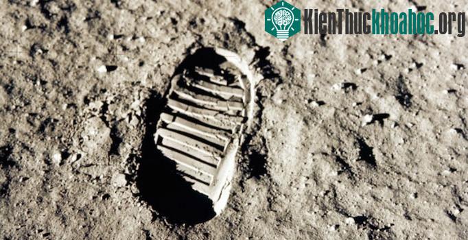 Một trong những bước chân đầu tiên trên Mặt trăng, bức ảnh chụp dấu giày của Buzz Aldrin -&nbsp;(Ảnh: abc news)