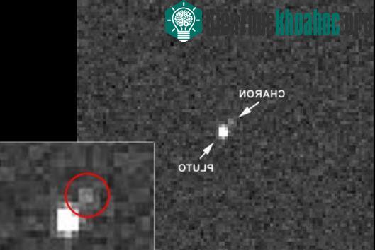 Hình ảnh ngoạn mục chụp Charon kế bên Pluto - (Ảnh: NASA)