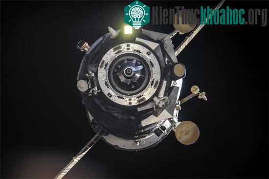 Tàu Progress M-19M đang bay đến kết nối vào ISS&nbsp;