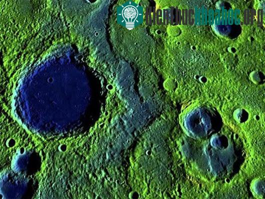 Bức ảnh bề mặt Sao Thủy được tàu vũ trụ MESSENGER của NASA chụp lại. (Nguồn: nationalgeographic)
