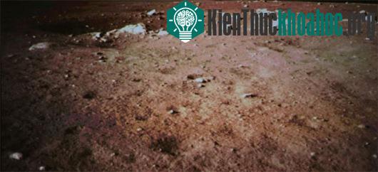 Hình ảnh mới nhất mà Thỏ Ngọc Trung Quốc chụp từ Mặt trăng. (Ảnh Xinhua)