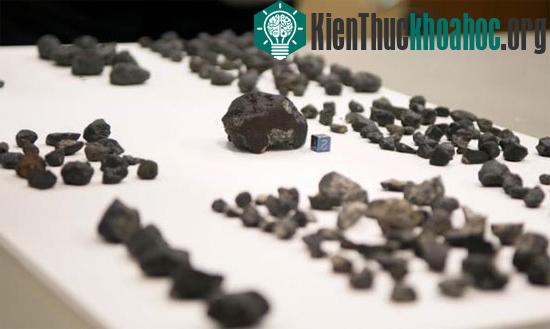 Các mảnh vụn thiên thạch tại Nga - (Ảnh: Viện bảo tàng Field)
