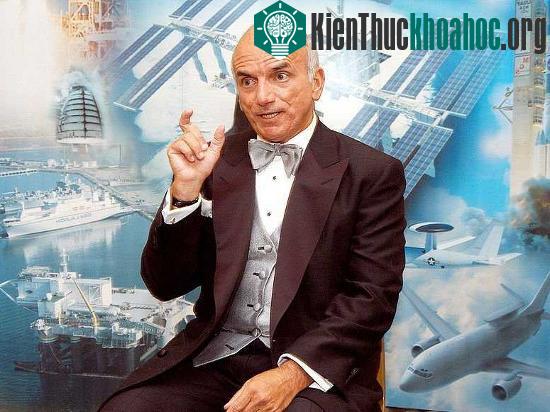 Ông Dennis Tito từng bay lên ISS vào tháng 4/2001 và đang ấp ủ ước mơ đưa người lên sao Hỏa sau 5 năm nữa. (Ảnh: NASA)