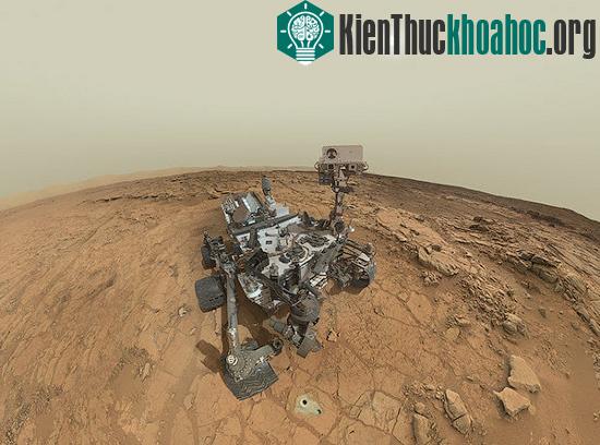 Tàu Curiosity thấy bộ xương động vật lạ trên Sao Hỏa ảnh 0