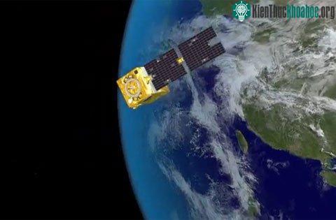 Vệ tinh quan sát trái đất VNREDSat-1. (Ảnh chụp từ clip AstriumTV)