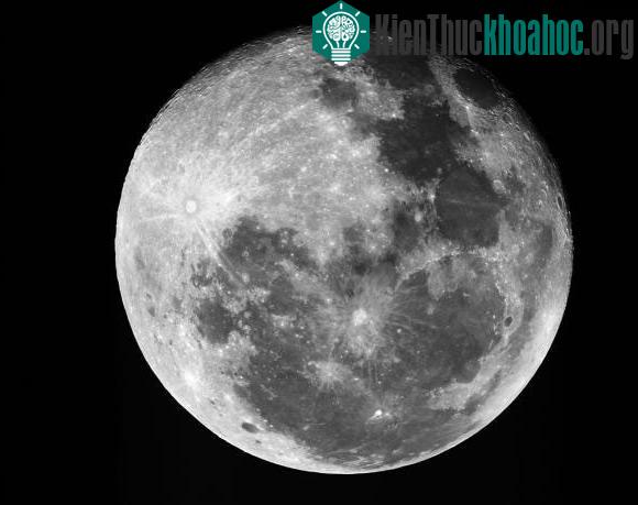 Với Sách trắng thứ ba về phát triển công nghiệp vũ trụ, Trung Quốc muốn trở thành quốc gia đầu tiên đưa người lên mặt trăng kể từ chuyến thám hiểm "chị Hằng" cuối cùng của Mỹ vào năm 1972.