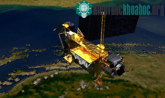 Vụ rơi của UARS thu hút sự chú ý của dư luận thế giới.