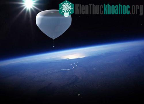 Khí cầu heli có thể được đưa lên độ cao 36km, vùng cận vũ trụ phục vụ du lịch và nghiên cứu khí hậu. (Ảnh: Gizmag)