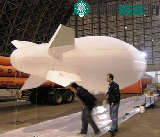 Mô hình máy bay thám không đang được thử nghiệm tại Near Space - (Ảnh: Daily Mail)