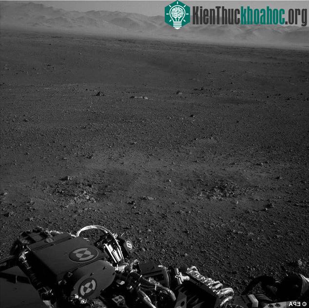 Tàu Curiosity có kích thước gấp 2 lần Spirit và Opportunity - những tàu thám hiểm tự hành “tiền nhiệm” của NASA. (Ảnh: EPA)
