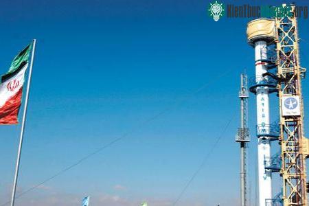 Iran đã phóng thành công vệ tinh tự chế Rassad-1
