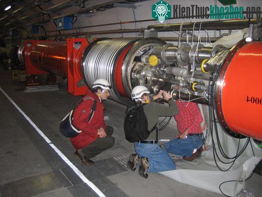 Máy gia tốc LHC bắt đầu nghỉ ngơi ảnh 0