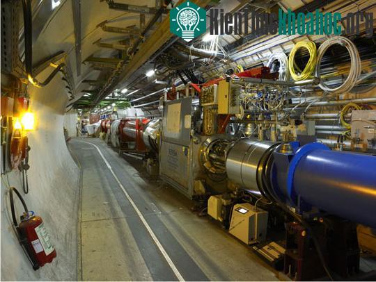 CERN mô phỏng thành công vụ nổ vũ trụ Big Bang ảnh 0