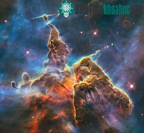 Kính thiên văn Hubble hoạt động 20 năm trên vũ trụ ảnh 0