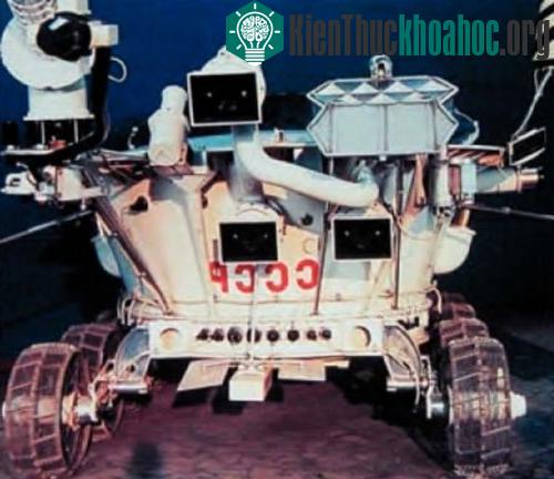 Tìm thấy xe tự hành mất tích 37 năm trên Mặt Trăng ảnh 0