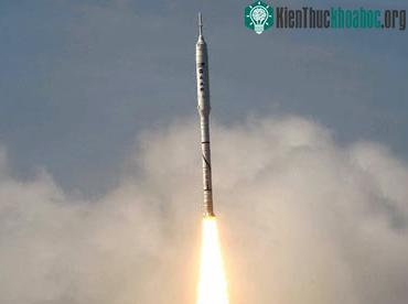 NASA phóng thành công tên lửa mặt trăng mới ảnh 0