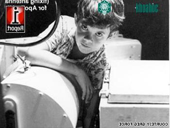 Tàu Apollo 11 trở về an toàn nhờ một cậu bé ảnh 0