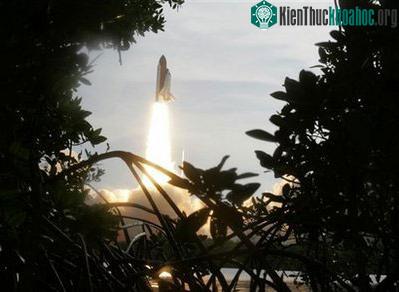 Endeavour cất cánh sau nhiều lần hoãn ảnh 0