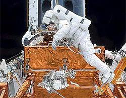 Kính viễn vọng không gian Hubble được tái sinh ảnh 0