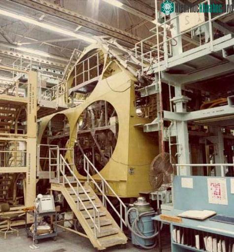 Khám phá nội thất 'khủng' của tàu Discovery ảnh 1