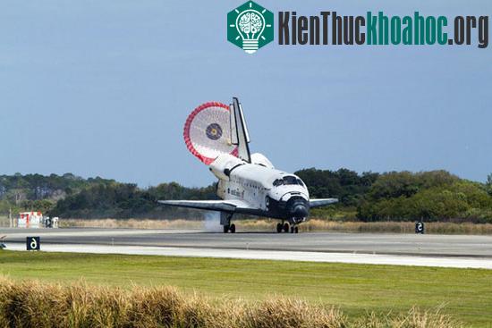 Năm 2011, chương trình tàu con thoi Endeavour thực hiện chuyến bay cuối cùng