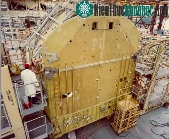 Khám phá nội thất 'khủng' của tàu Discovery ảnh 2