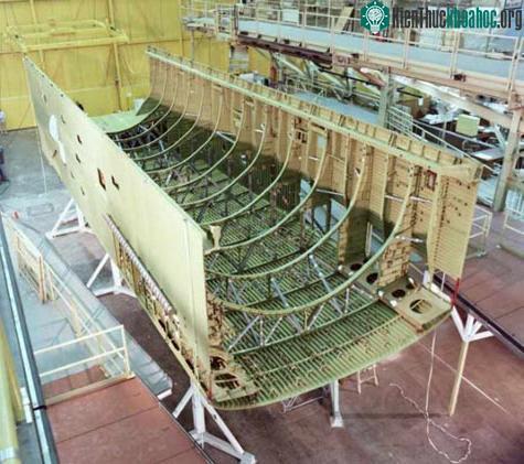 Khám phá nội thất 'khủng' của tàu Discovery ảnh 3