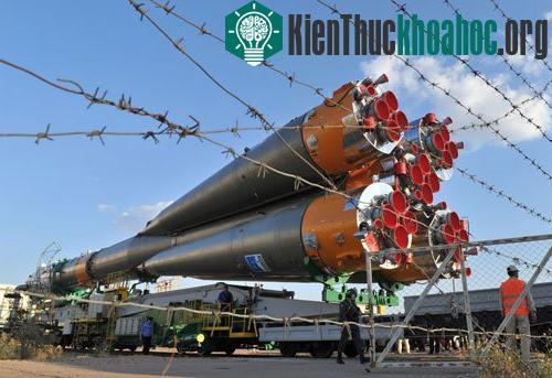 Tàu vũ trụ Soyuz TMA-02M chuẩn bị cất cánh