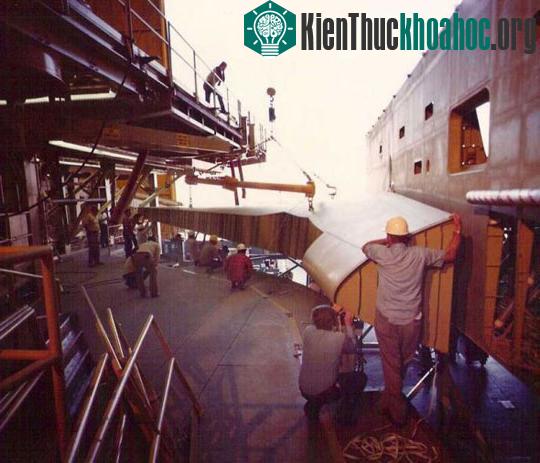 Khám phá nội thất 'khủng' của tàu Discovery ảnh 4