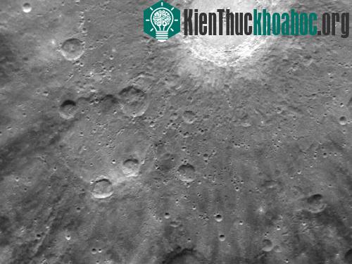 Lần đầu tiên công bố hình ảnh từ quỹ đạo sao Thuỷ ảnh 5