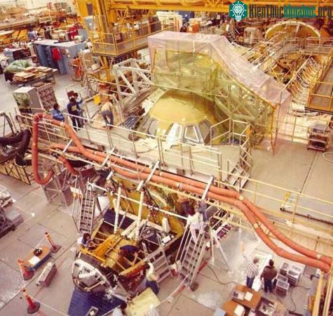 Khám phá nội thất 'khủng' của tàu Discovery ảnh 8