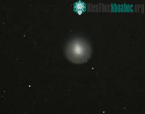 Một sao chổi có thể nhìn thấy bằng mắt thường ảnh 0