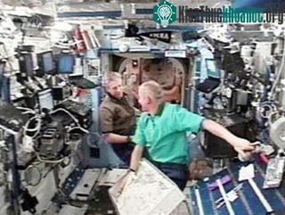 Các du hành vũ trụ trên ISS