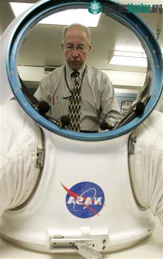 NASA phát triển trang phục không gian mới ảnh 1