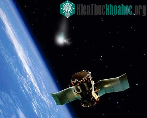 Tàu Deep Impact bắn ra một vệ tinh vào ngày 4 - 07 - 2005