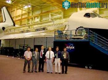 Kể chuyện thăm NASA ảnh 6