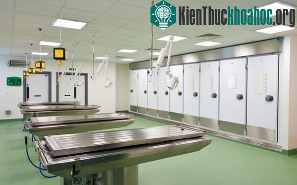 Cụ bà vẫn may mắn sống sót dù nằm trong nhà xác đông lạnh suốt 11 tiếng đồng hồ. (Ảnh minh họa).