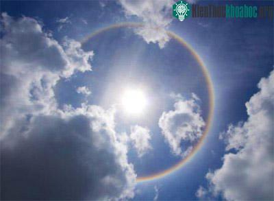 "Quầng" mặt trời xuất hiện ở Vũng Tàu. (Ảnh: Li Wen Sheng).